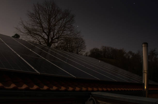 solar panels work at night